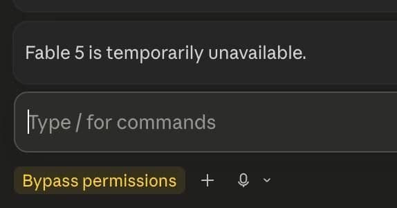 Skjermbilde av Claude-grensesnittet med meldingen Fable 5 is temporarily unavailable